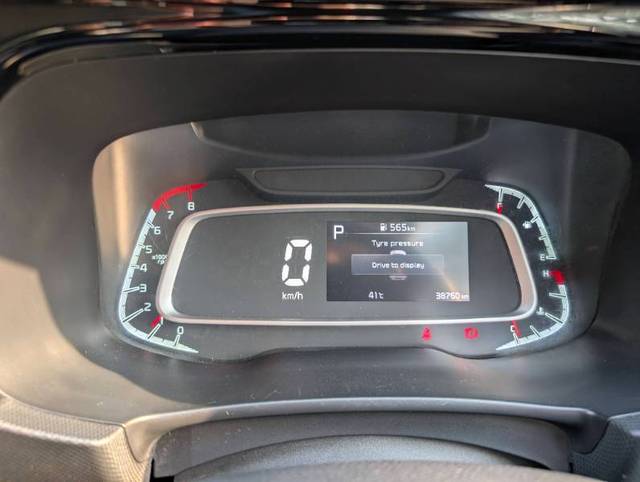 https://images10.gaadi.com/usedgaadi-sellcar/UsedCar/f5b64129a/b89954b2-c13e-42b4-a8a8-fc745c52d7cd.jpg?imwidth=6401