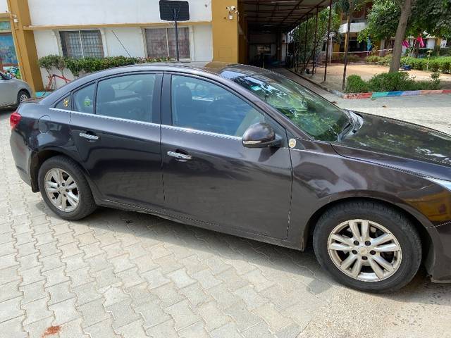 https://images10.gaadi.com/usedgaadi-sellcar/UsedCar/f5b65449a/30b4db2d-0646-4ac9-bf18-1b55a67854ae.jpeg?imwidth=6401