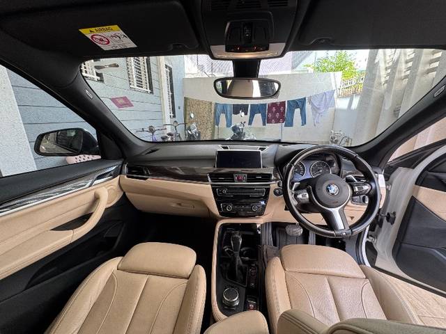 https://images10.gaadi.com/usedgaadi-sellcar/UsedCar/f5b6c43ba/c0b33f00-2593-47b8-8fc7-53f7e8453e65.jpeg?imwidth=6401