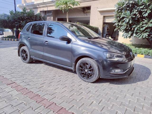 https://images10.gaadi.com/usedgaadi-sellcar/UsedCar/f5b751b6a/c0e456ee-38ba-4f9e-93ba-71c3b86daed7.jpg?imwidth=6400