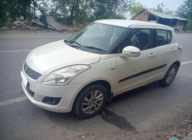 https://images10.gaadi.com/usedgaadi-sellcar/UsedCar/f5b7c853a/d3de5ba6-28fc-44b1-babf-6c25a4003547.jpg?imwidth=6400