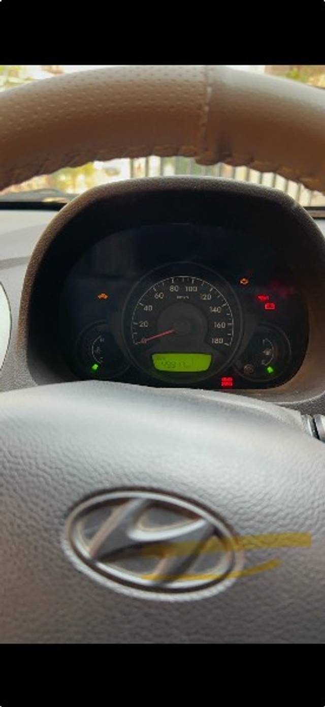 https://images10.gaadi.com/usedgaadi-sellcar/UsedCar/f5b7ef4aa/5ea3e90b-4a8d-4d5a-afaa-32e72aeb8035.jpeg?imwidth=6401