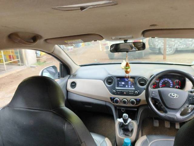 https://images10.gaadi.com/usedgaadi-sellcar/UsedCar/f5b899a2a/7c9dba85-039b-4a3a-b90b-1c8ce40ca582.jpg?imwidth=6401
