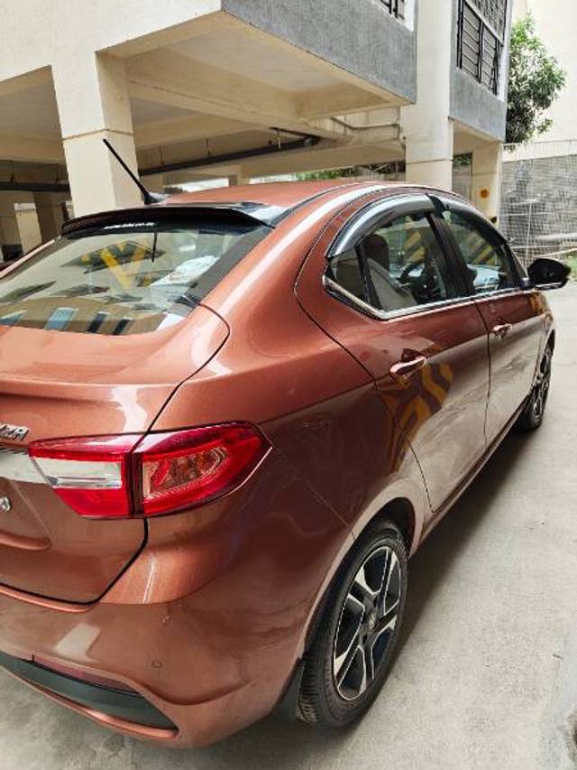 https://images10.gaadi.com/usedgaadi-sellcar/UsedCar/f5b8a5eea/0b29fe02-7a28-4014-aa0a-4e8fbe1d8636.jpg?imwidth=6401