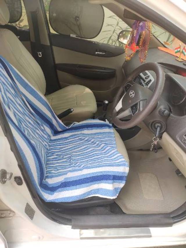 https://images10.gaadi.com/usedgaadi-sellcar/UsedCar/f5b8a7d7a/136b583c-4cb6-4b13-ade5-d3038dfc163a.jpg?imwidth=6402