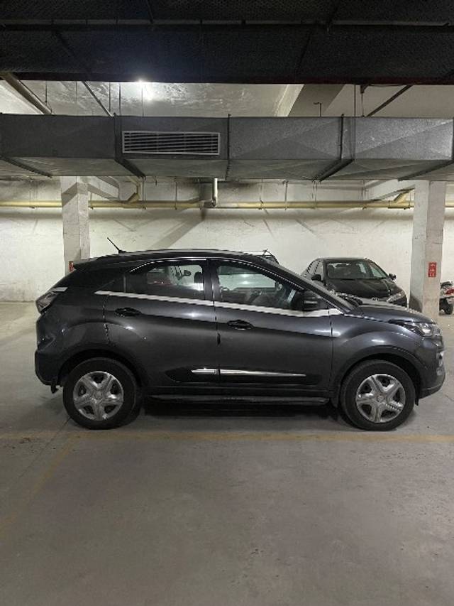 https://images10.gaadi.com/usedgaadi-sellcar/UsedCar/f5b90b18a/d21501bf-6f3f-420c-84ea-007a523aefbe.jpeg?imwidth=6401