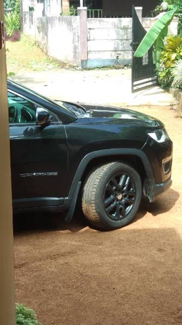 https://images10.gaadi.com/usedgaadi-sellcar/UsedCar/f5b91124a/b1d01f29-327b-41a5-a1db-22b51e0418d0.jpg?imwidth=6400
