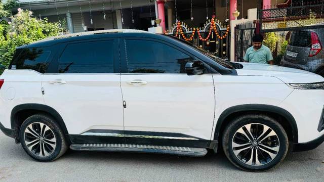 https://images10.gaadi.com/usedgaadi-sellcar/UsedCar/f5b91857a/c21cbd51-2cbd-4512-a015-ef2fa4787ea3.jpg?imwidth=6401