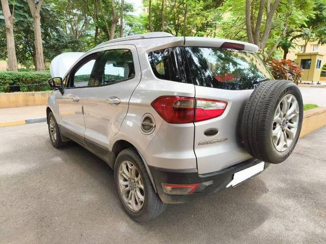 https://images10.gaadi.com/usedgaadi-sellcar/UsedCar/f5b92af8a/02b1f403-fda1-43c6-be87-381b5cdcd1a4.jpg?imwidth=6401