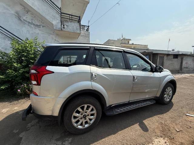 https://images10.gaadi.com/usedgaadi-sellcar/UsedCar/f5b9966ba/2b2b6fc8-4f68-441a-aa06-56c1f61de70e.jpg?imwidth=6401