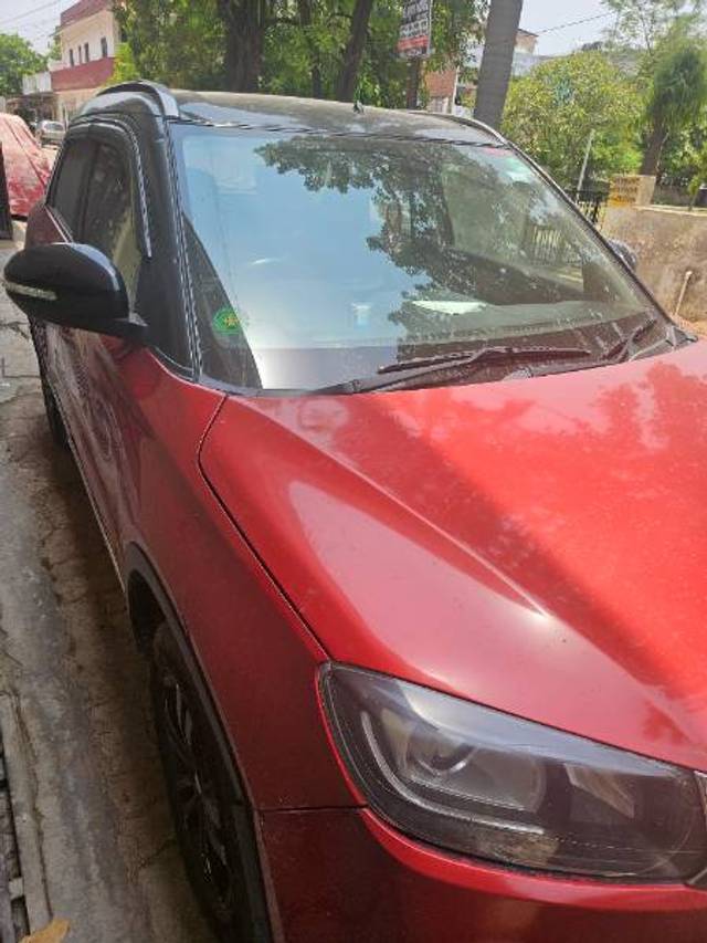 https://images10.gaadi.com/usedgaadi-sellcar/UsedCar/f5b9b05ea/66b2bb18-d729-4025-a137-2826c157fcb0.jpg?imwidth=6401