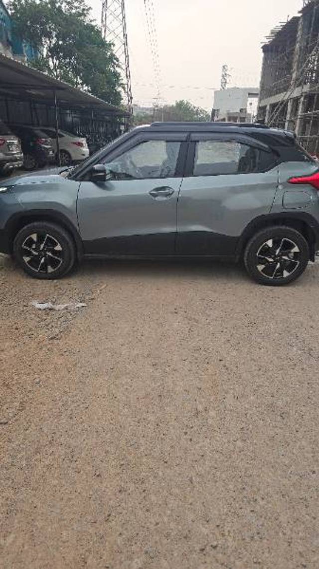 https://images10.gaadi.com/usedgaadi-sellcar/UsedCar/f5bba4caa/d661a87a-87ff-4274-8fc0-81d435d51bc8.jpg?imwidth=6402