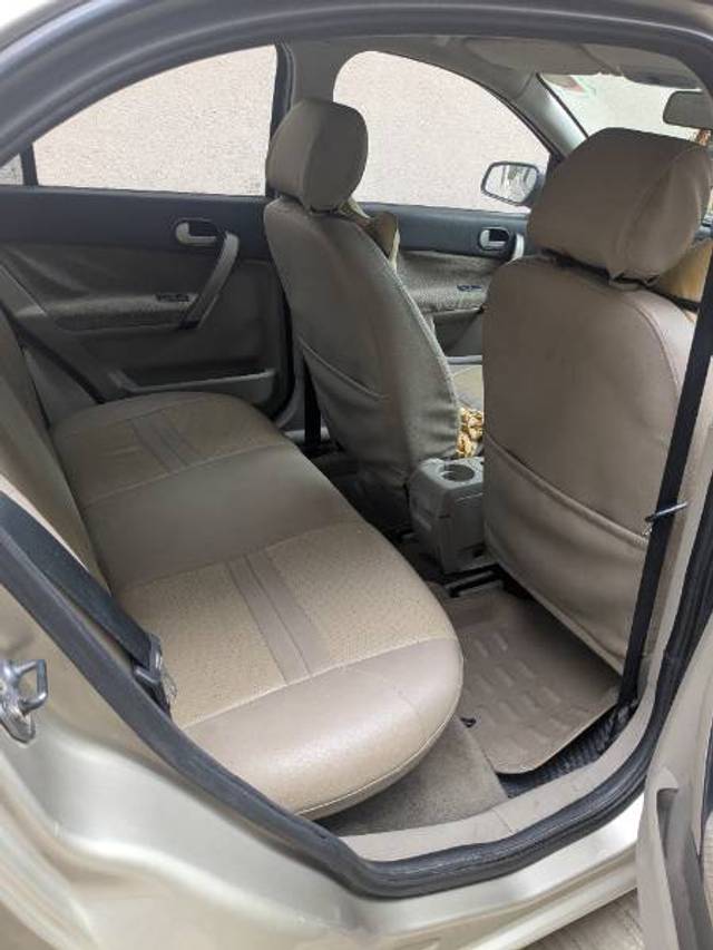 https://images10.gaadi.com/usedgaadi-sellcar/UsedCar/f5bbc3d8a/00ff139a-f6cf-4554-a313-1d296b3a9732.jpg?imwidth=6402