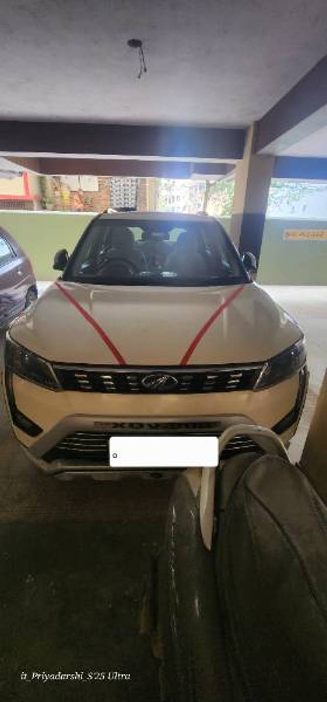 https://images10.gaadi.com/usedgaadi-sellcar/UsedCar/f5bbf7bda/97c17a46-7008-471e-8221-91b3d8aafa4d.jpg?imwidth=6400