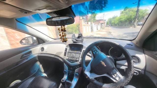 https://images10.gaadi.com/usedgaadi-sellcar/UsedCar/f5bc43caa/58f84f5a-d994-4c1f-9bff-cc3b729a12c7.jpg?imwidth=6402