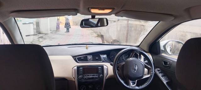 https://images10.gaadi.com/usedgaadi-sellcar/UsedCar/f5bc58d6a/ebcb40f4-cc39-4d5b-90a0-1344920de8b5.jpg?imwidth=6402