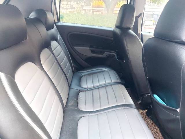 https://images10.gaadi.com/usedgaadi-sellcar/UsedCar/f5bc7d4ba/d21a0e41-644a-4cc8-8e8c-77680e2a49d7.jpg?imwidth=6402