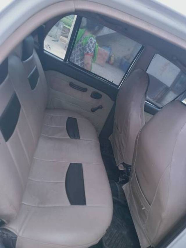 https://images10.gaadi.com/usedgaadi-sellcar/UsedCar/f5bc91cda/48368ad4-cab1-44d4-8997-64c8ffd35899.jpg?imwidth=6402