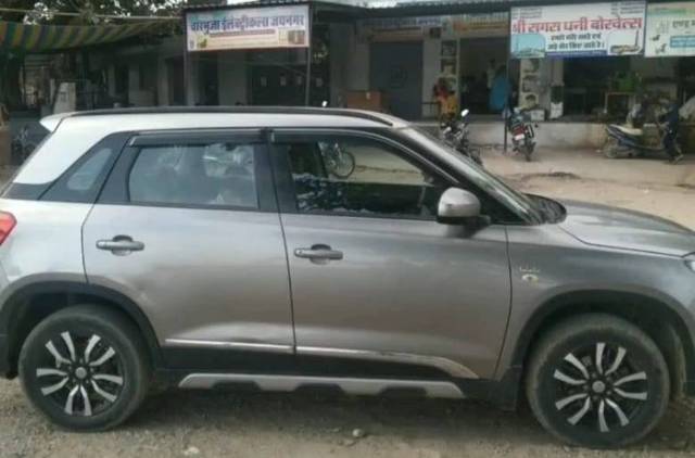 https://images10.gaadi.com/usedgaadi-sellcar/UsedCar/f5bcb4bca/e3e288b7-1cf7-4128-958c-3cf5be11745d.jpg?imwidth=6401