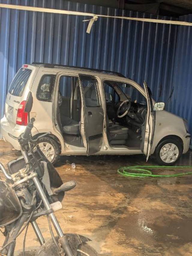 https://images10.gaadi.com/usedgaadi-sellcar/UsedCar/f5bd163ea/e7770b1b-1df3-4a19-ab3e-fd94f9f7a02b.jpg?imwidth=6402