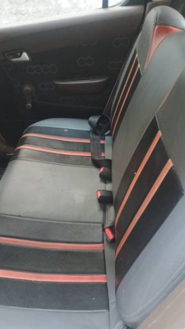 https://images10.gaadi.com/usedgaadi-sellcar/UsedCar/f5bd3d94a/39bec413-2b4d-4d0e-81ff-1f9077503a23.jpg?imwidth=6400