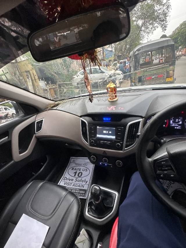 https://images10.gaadi.com/usedgaadi-sellcar/UsedCar/f5bde3c7a/94bdf729-27e0-4331-a7c6-71f4c1b542eb.jpeg?imwidth=6402