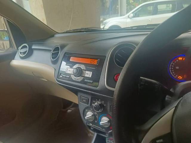 https://images10.gaadi.com/usedgaadi-sellcar/UsedCar/f5bdebe0a/674306e0-63ad-40b3-9dc3-1c7fc52918a0.jpg?imwidth=6402