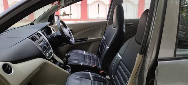 https://images10.gaadi.com/usedgaadi-sellcar/UsedCar/f5be3445a/2b163f18-8ceb-4bf9-8b81-3aec47de789c.jpg?imwidth=6401