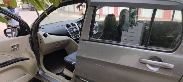https://images10.gaadi.com/usedgaadi-sellcar/UsedCar/f5be3445a/d593052b-c69a-4bda-a331-d8b1987bae54.jpg?imwidth=6402