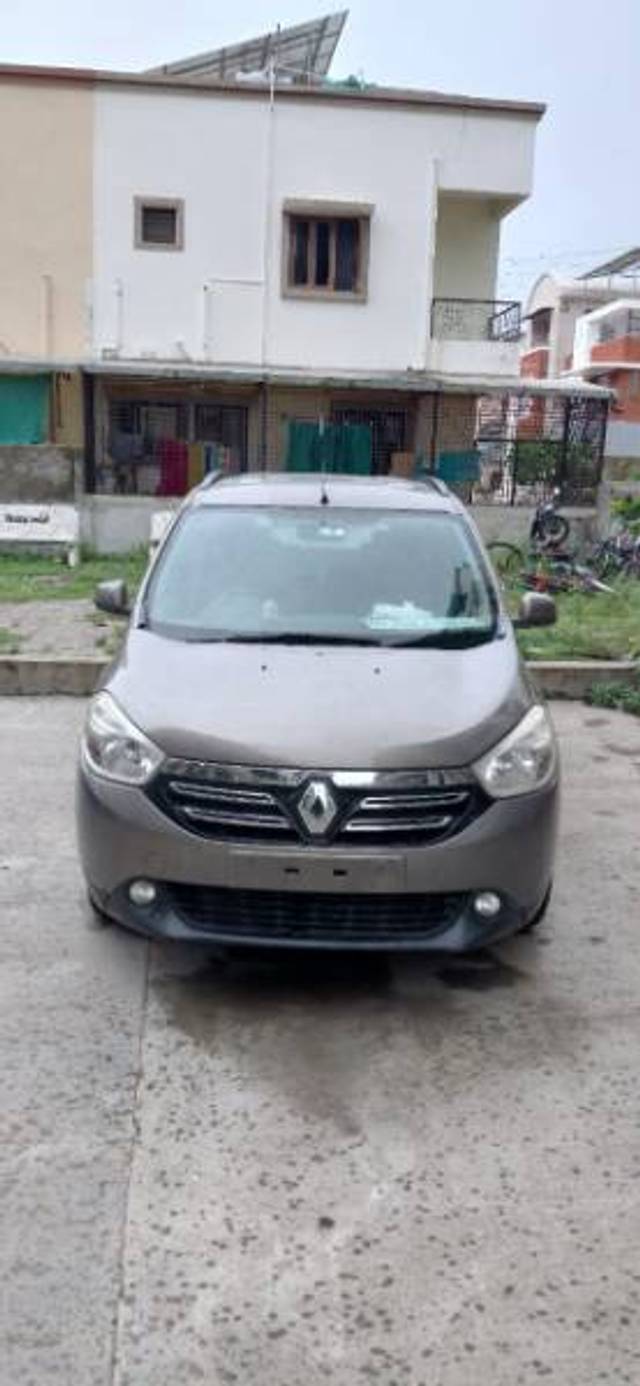 https://images10.gaadi.com/usedgaadi-sellcar/UsedCar/f5be9cfda/340c50b3-9c3b-45fe-a43c-42853fbbd20b.jpg?imwidth=6400