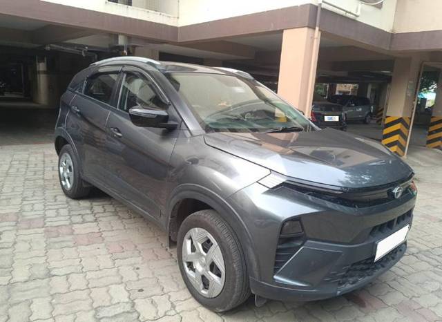 https://images10.gaadi.com/usedgaadi-sellcar/UsedCar/f5bea9d3a/27eefcf0-39f7-4c78-bf75-fac02bddfc04.png?imwidth=6400
