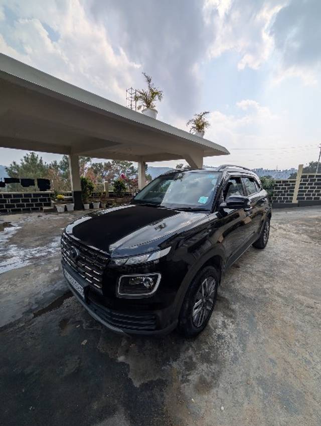 https://images10.gaadi.com/usedgaadi-sellcar/UsedCar/f5beb1a5a/70f95e65-ff31-4b73-a5da-93dacdc276fa.jpeg?imwidth=6401