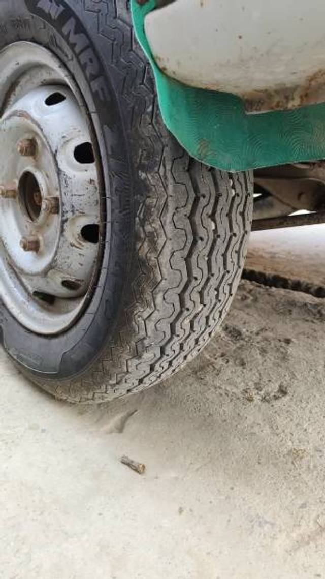 https://images10.gaadi.com/usedgaadi-sellcar/UsedCar/f5bed688a/7ef58f8f-0345-41cb-a428-cb85087dcb43.jpeg?imwidth=6402