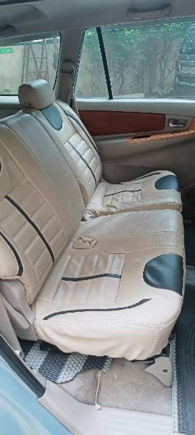 https://images10.gaadi.com/usedgaadi-sellcar/UsedCar/f5bf5ad4a/cc822141-21da-4e83-9f38-e63abc3e14d9.jpg?imwidth=6402