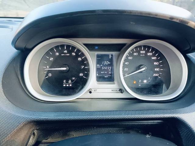 https://images10.gaadi.com/usedgaadi-sellcar/UsedCar/f5bf6d49a/5831c019-038b-4b48-b502-a54915ba84fb.jpg?imwidth=6401