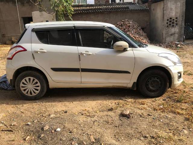 https://images10.gaadi.com/usedgaadi-sellcar/UsedCar/f5c01439a/1da84ff9-f59c-44d2-8211-df6ac36e1635.jpg?imwidth=6401