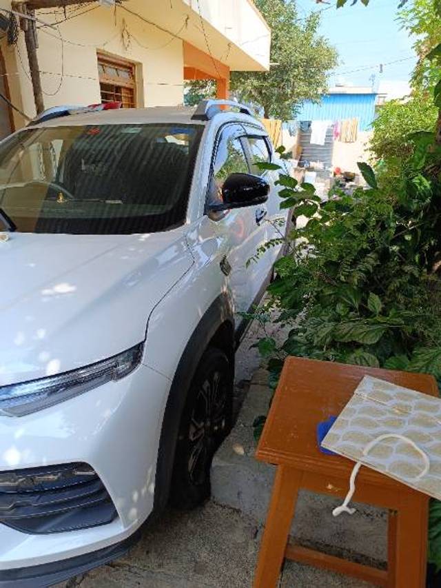 https://images10.gaadi.com/usedgaadi-sellcar/UsedCar/f5c04f54a/7b90af63-2a49-45d0-8690-dc49165afc84.jpg?imwidth=6401