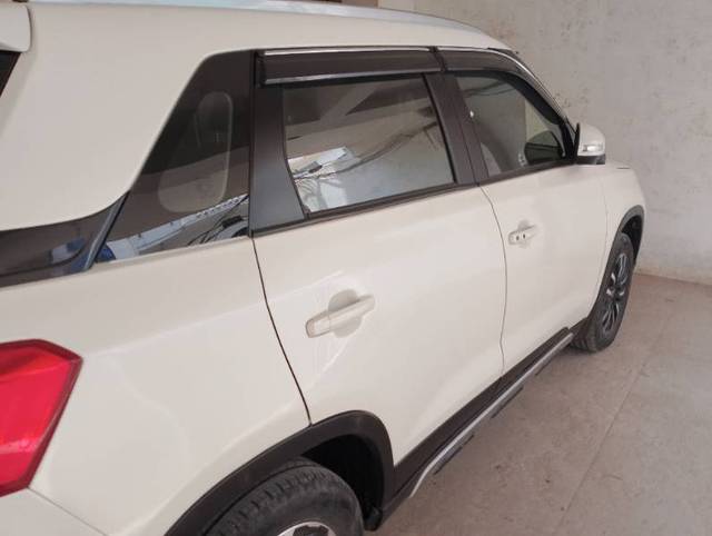 https://images10.gaadi.com/usedgaadi-sellcar/UsedCar/f5c053d0a/1e8a59e1-5cba-4513-ba64-e8cec405d907.jpg?imwidth=6402