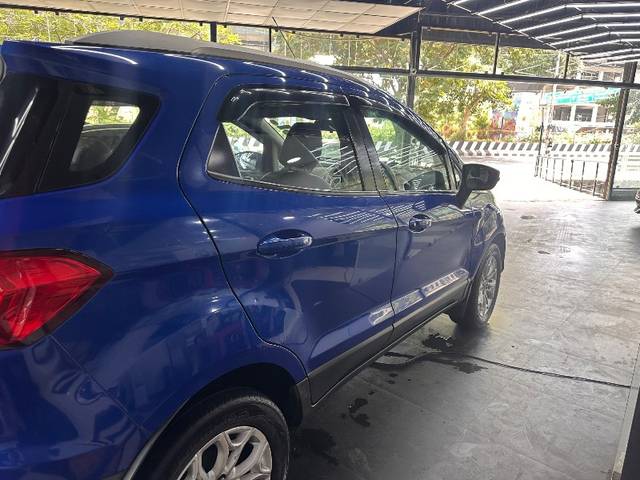 https://images10.gaadi.com/usedgaadi-sellcar/UsedCar/f5c1cdf7a/8681f008-c546-45df-9090-1724dbebb027.jpeg?imwidth=6402