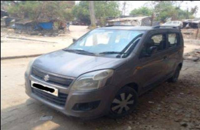 https://images10.gaadi.com/usedgaadi-sellcar/UsedCar/f5c1d518a/ae2e5cf4-9b03-47c1-902b-c7c32548e110.jpg?imwidth=6400