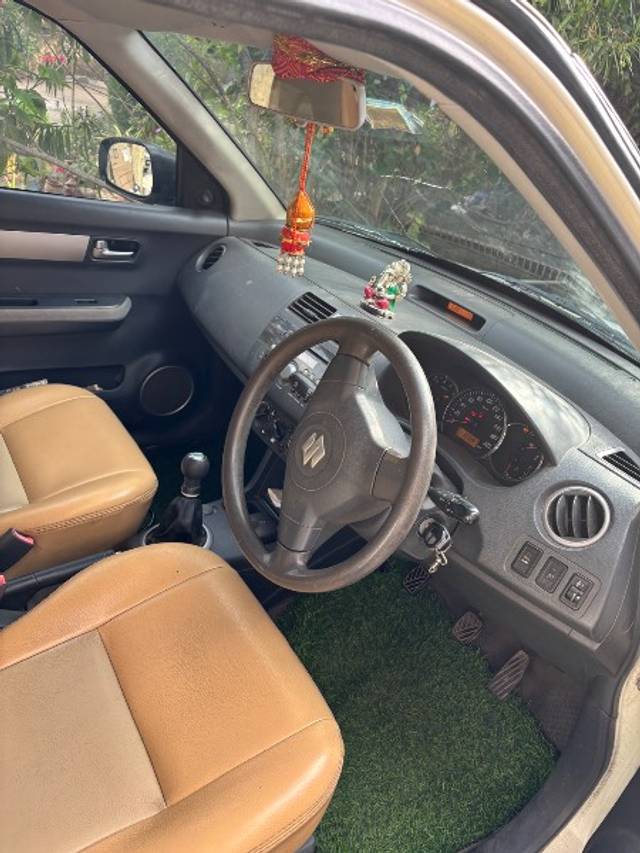 https://images10.gaadi.com/usedgaadi-sellcar/UsedCar/f5c20be1a/7480b009-43f4-41c8-9408-6f7a1a9e3406.jpeg?imwidth=6402