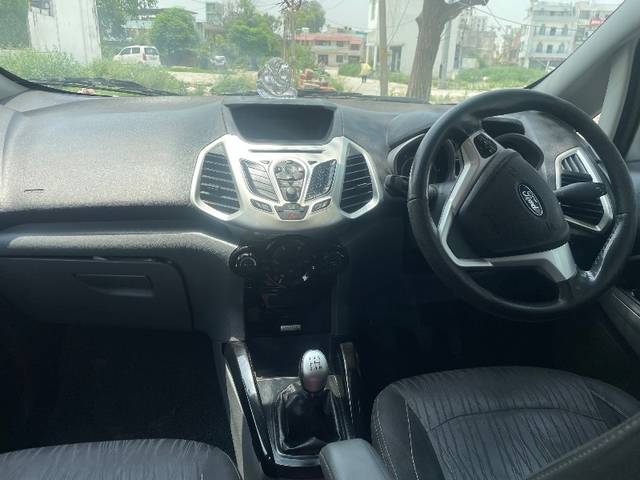 https://images10.gaadi.com/usedgaadi-sellcar/UsedCar/f5c21ea4a/456c18ba-3806-41a5-8dd9-9ba247334541.jpeg?imwidth=6402