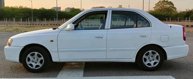 https://images10.gaadi.com/usedgaadi-sellcar/UsedCar/f5c2935aa/5e33287e-4d38-4775-af06-15771c8e0ac5.jpeg?imwidth=6402