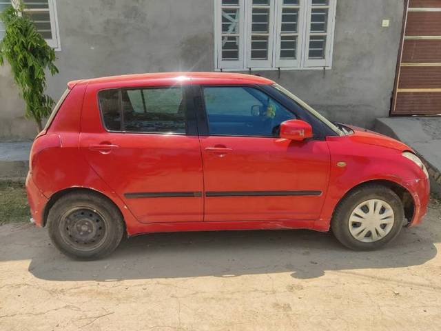 https://images10.gaadi.com/usedgaadi-sellcar/UsedCar/f5c29cd5a/9682a4d7-54a6-4c5c-a372-7554fe0bf39b.jpg?imwidth=6401