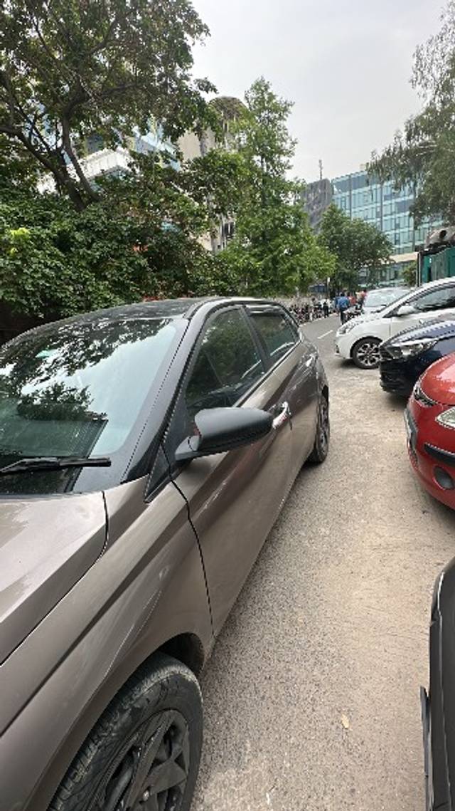 https://images10.gaadi.com/usedgaadi-sellcar/UsedCar/f5c2aa11a/cb10c774-dbc4-45d1-b0d6-f32473e744db.jpeg?imwidth=6402