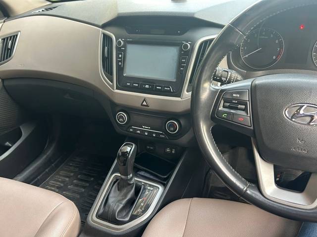 https://images10.gaadi.com/usedgaadi-sellcar/UsedCar/f5c2cbeba/53ca26be-6530-42bb-97de-63d6ddc5a752.jpeg?imwidth=6402