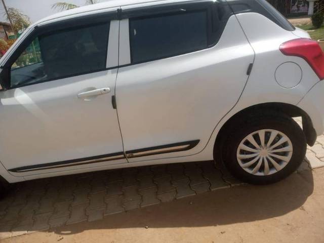 https://images10.gaadi.com/usedgaadi-sellcar/UsedCar/f5c2dfa4a/fd5953f0-e664-4853-985e-5fc28a73b507.jpeg?imwidth=6402