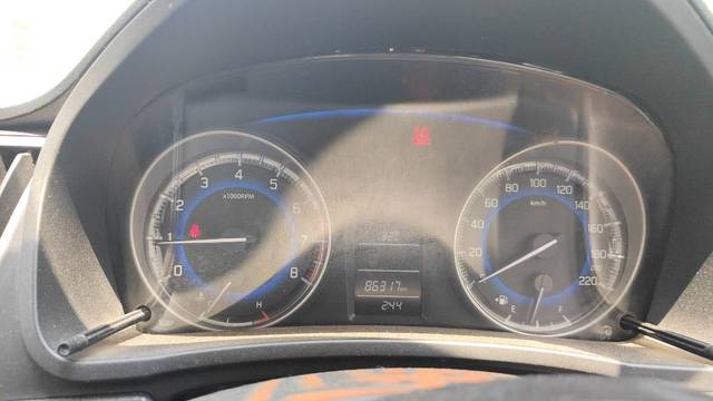 https://images10.gaadi.com/usedgaadi-sellcar/UsedCar/f5c32e65a/a2613852-06a6-4ac7-8ac3-c8c28d42632e.jpg?imwidth=6402