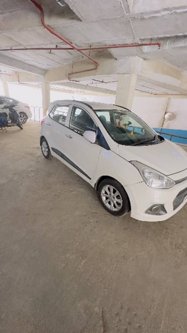 https://images10.gaadi.com/usedgaadi-sellcar/UsedCar/f5c39769a/d93b40bb-653c-4de5-aaaf-8b8b41d1d2ba.jpeg?imwidth=6402