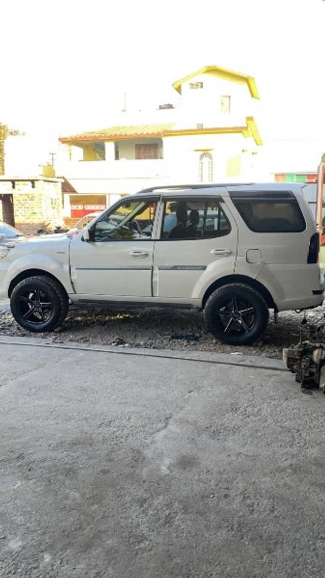https://images10.gaadi.com/usedgaadi-sellcar/UsedCar/f5c4e936a/f2be912c-1e32-478d-b47e-1695773dd133.jpeg?imwidth=6402